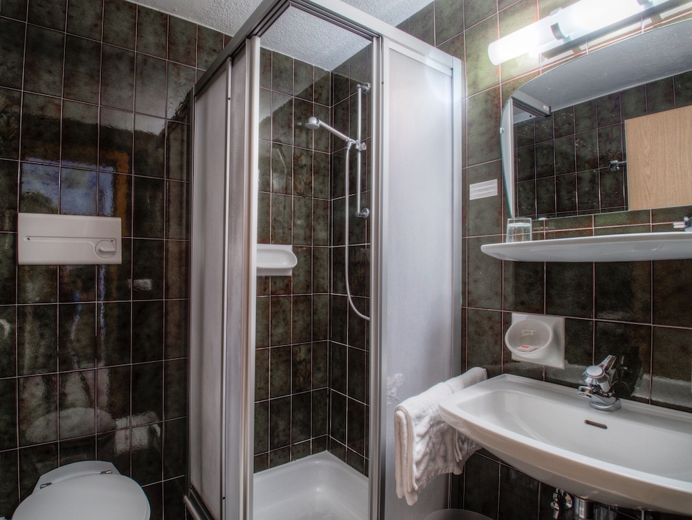 Hotel Ustaria Posta 45/47