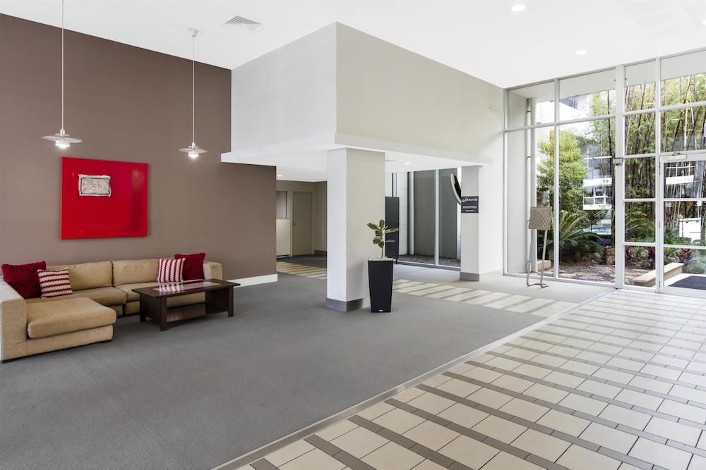 Oaks Brisbane Mews Suites 15/27