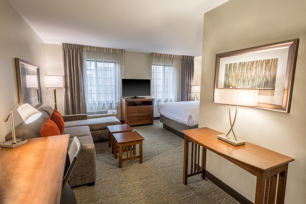 Staybridge Suites Kansas City-Independence 40/63