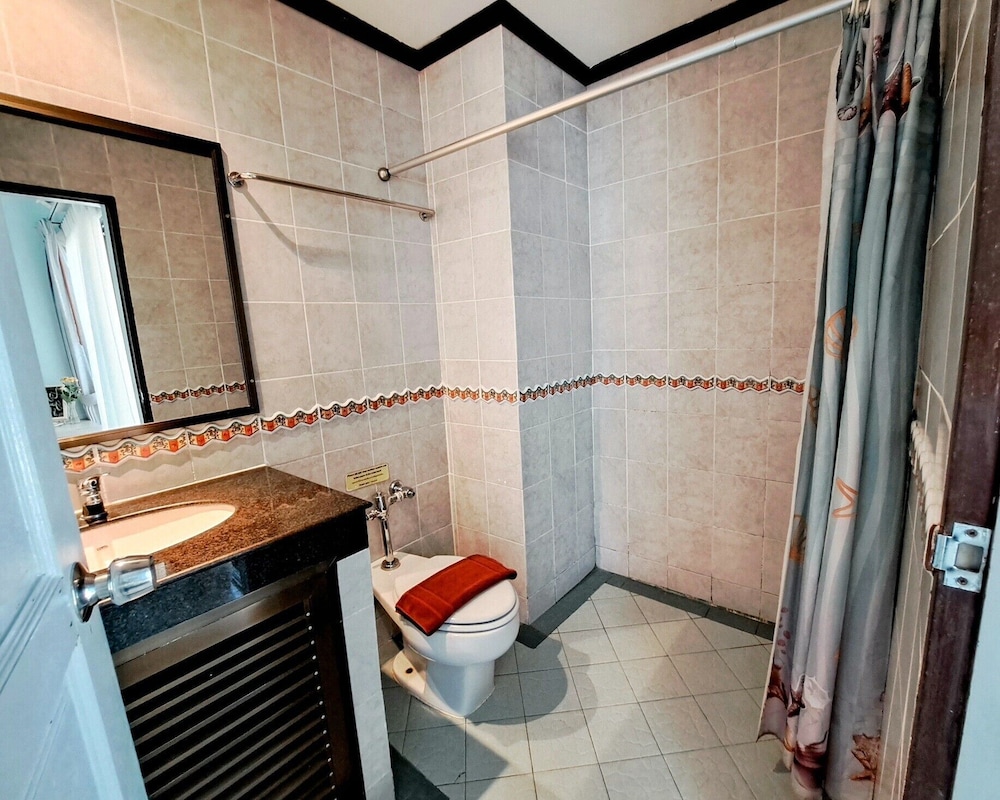 Thipurai City Hotel 38/79