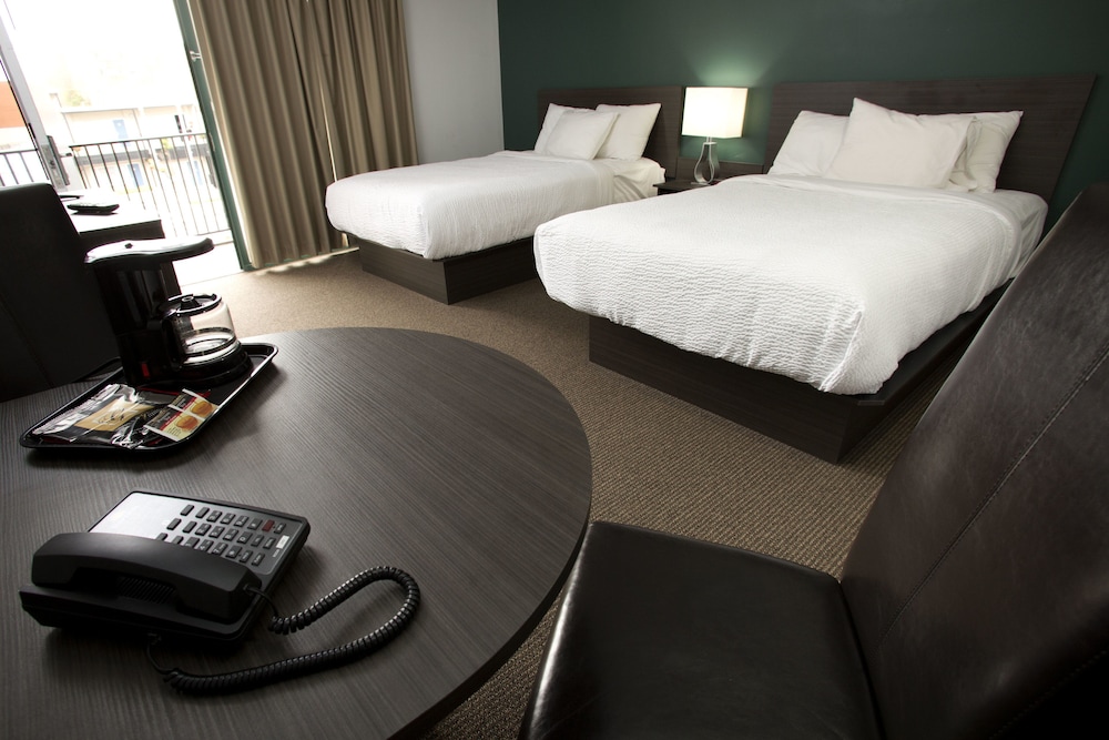 The Falls Hotel and Inn 26/40