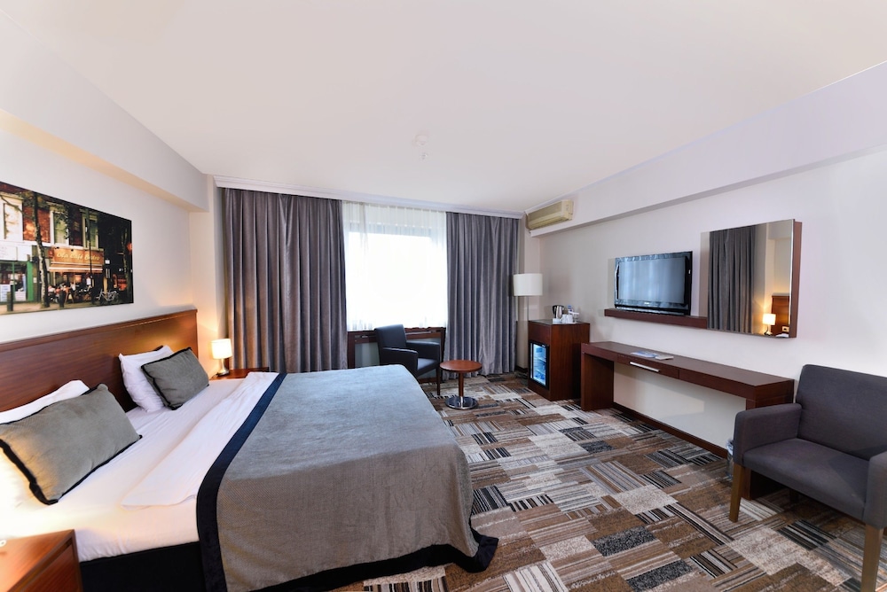 Tiara Termal Spa Hotel 22/77