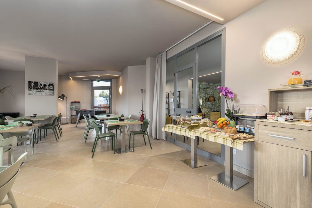 Tuscasi Aparthotel 55/67