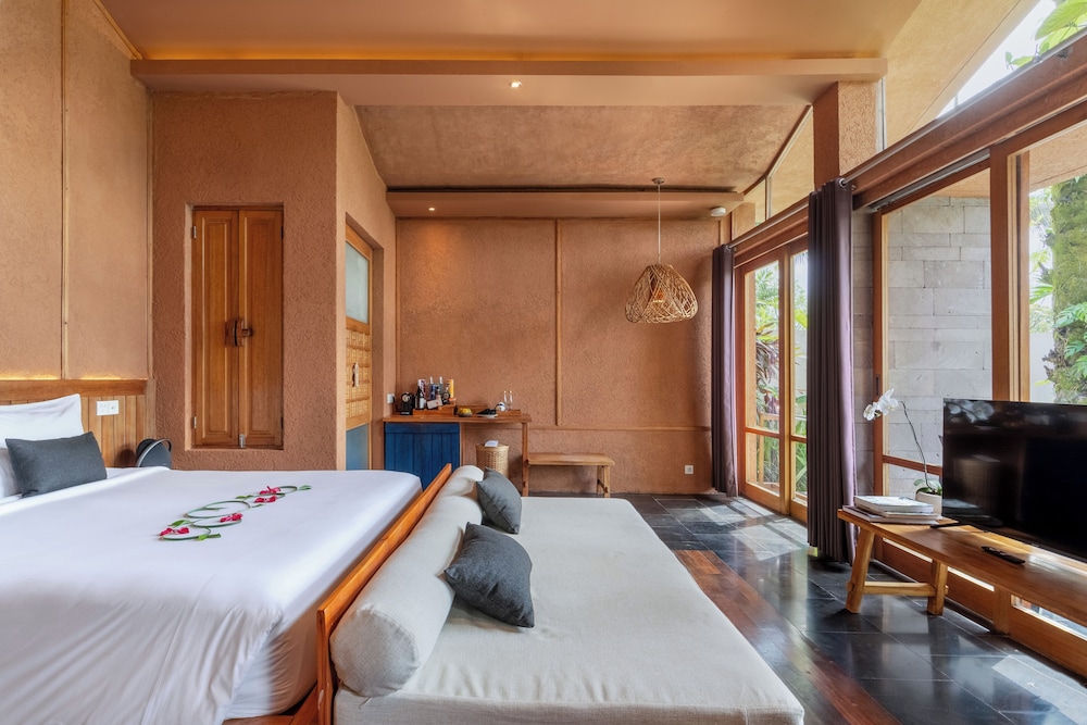 Amora Ubud Boutique Villas 15/48