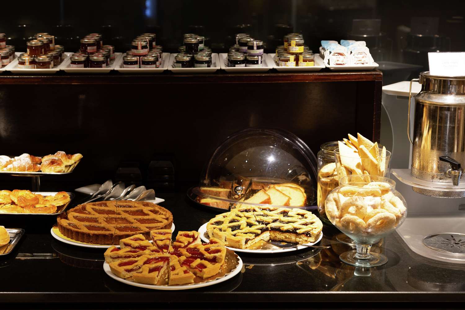 Hilton Garden Inn Rome Claridge Hotel photo2