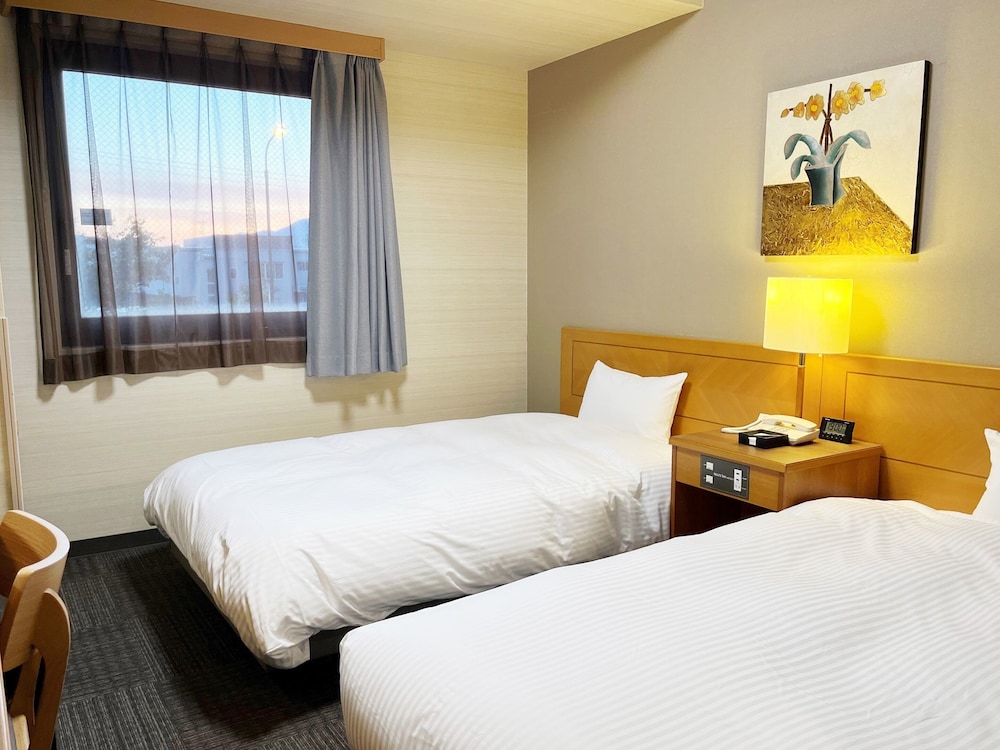 Hotel Route-Inn Oogaki Inter 9/44