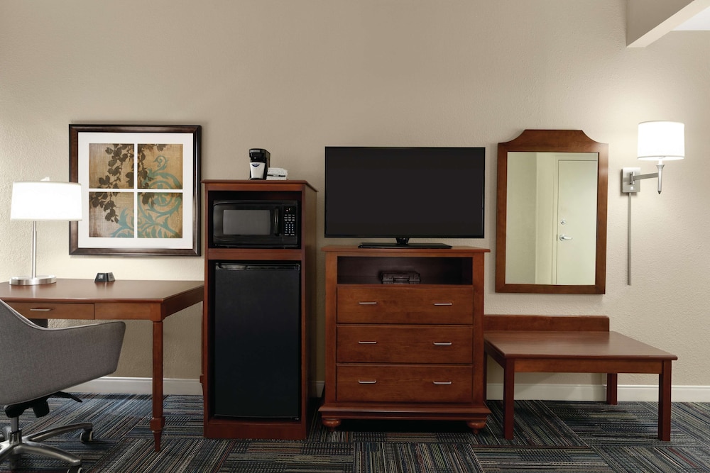 Hampton Inn Atlanta Stone Mountain 25/41