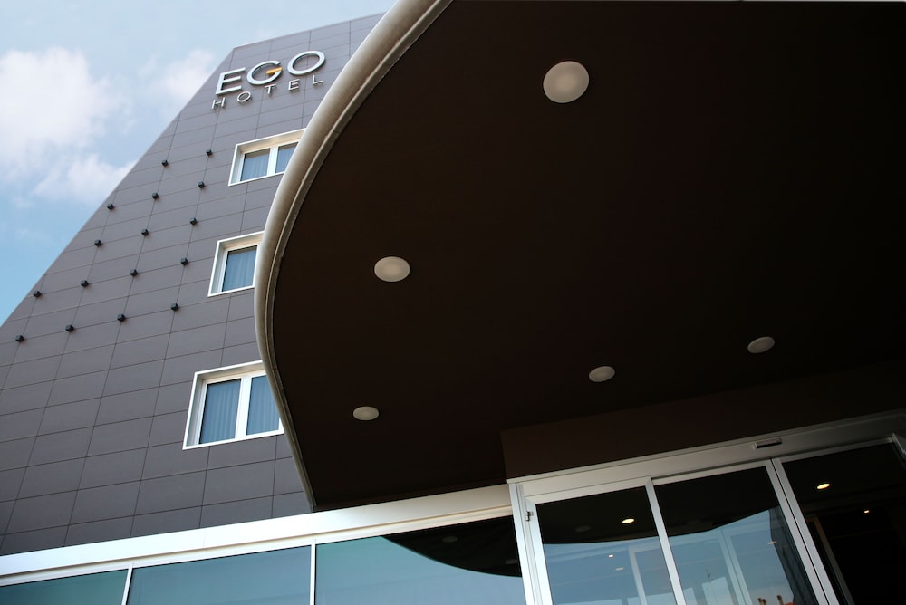 Ego Hotel 1/69