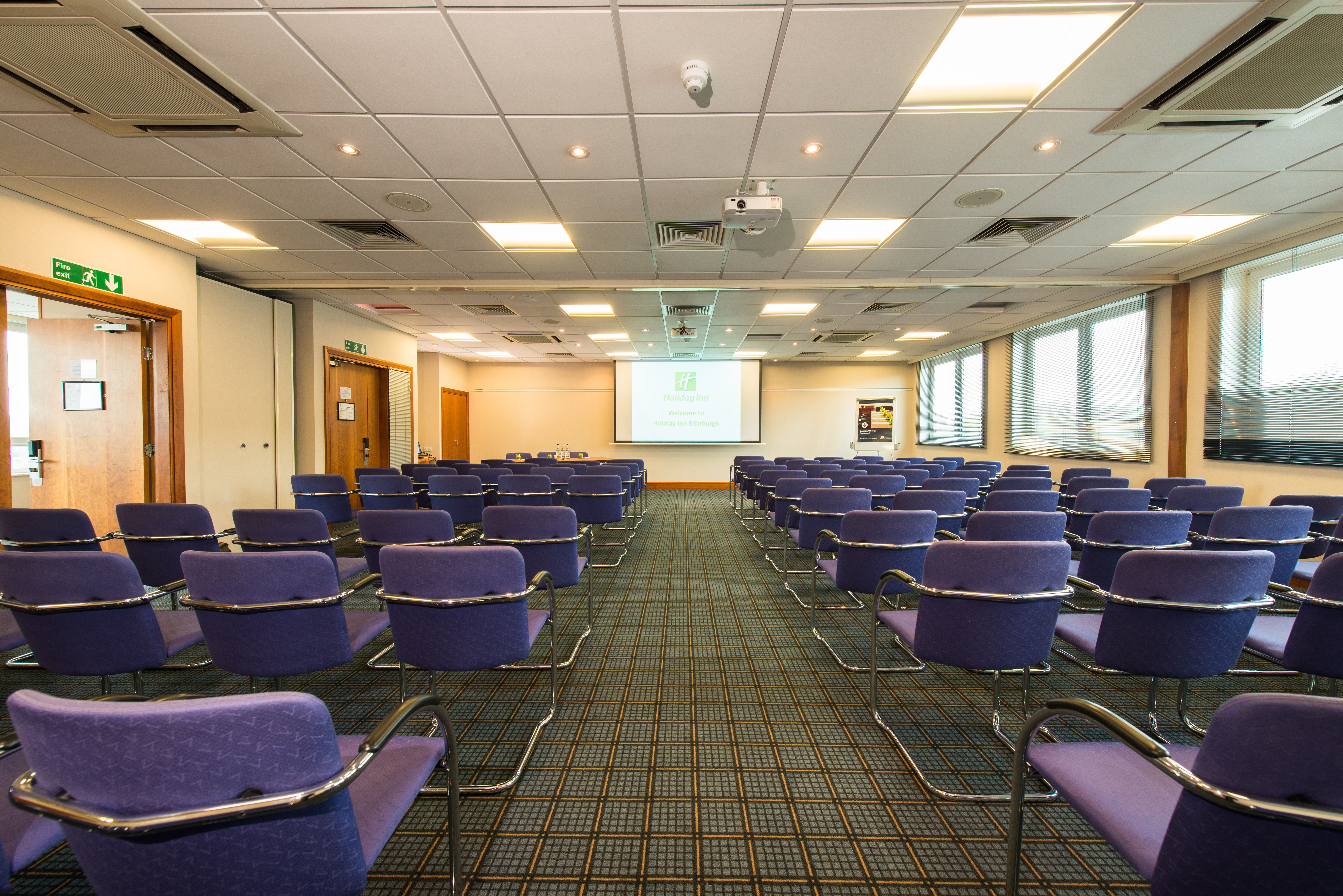 HOLIDAY INN EDINBURGH 74/80