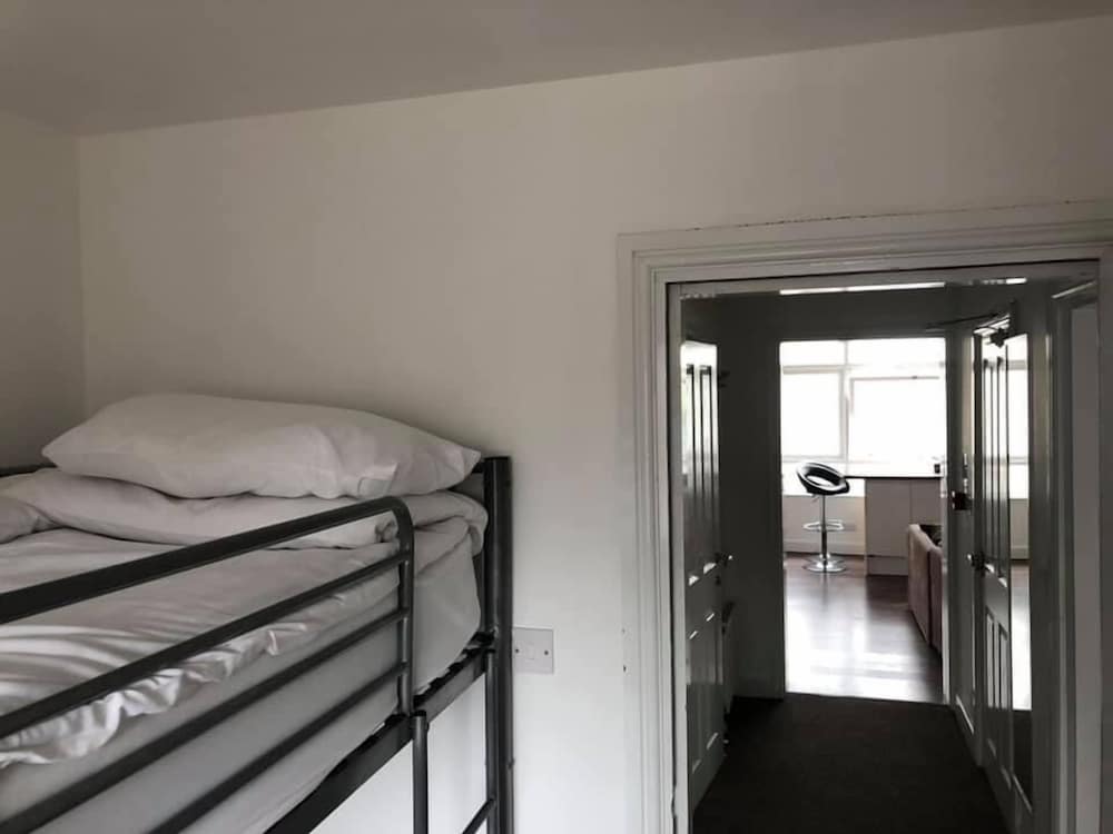 Harcourt Place 12/42