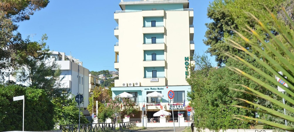 Hotel Excelsior 40/43