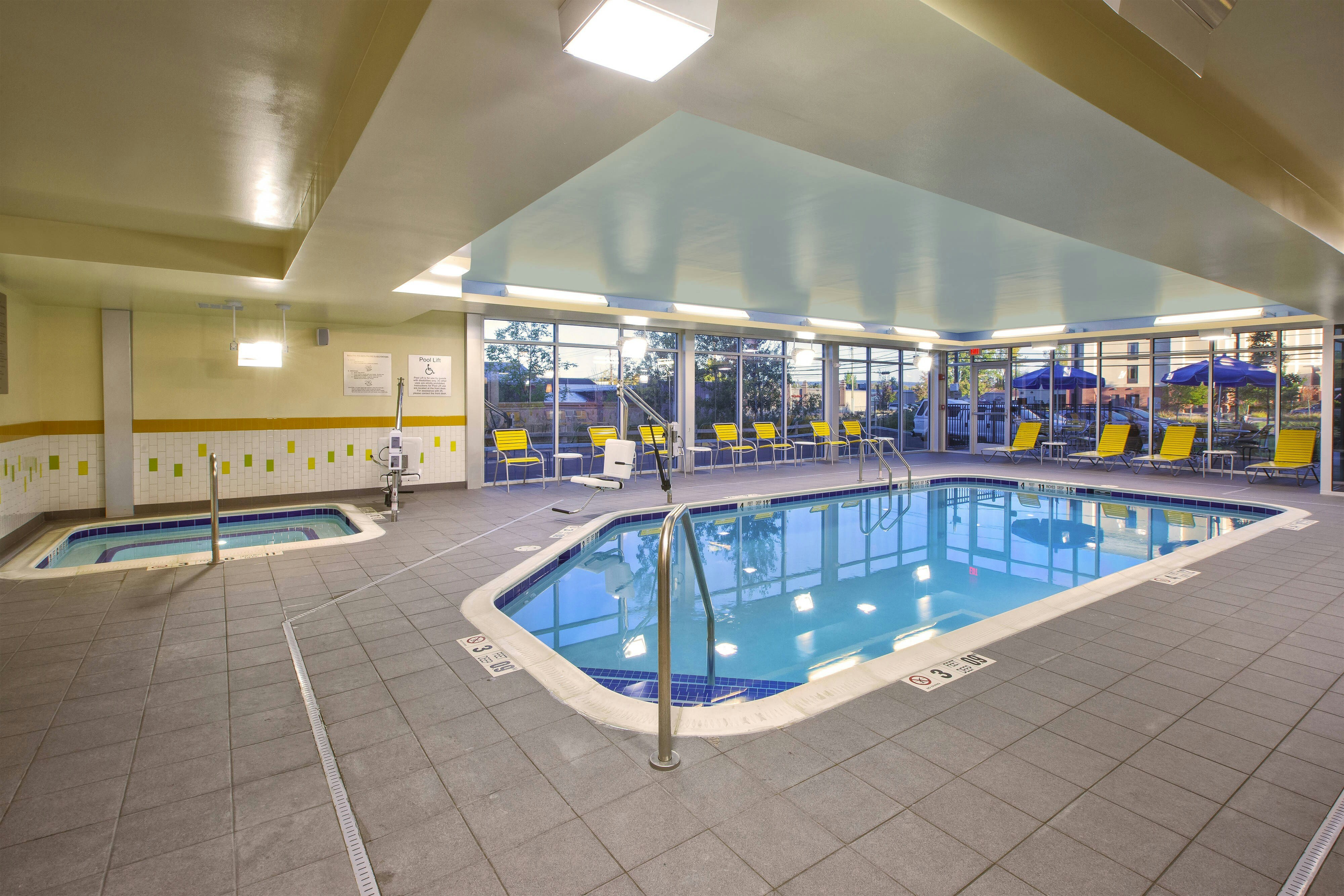 Fairfield Inn Suites Plattsburgh 25/41