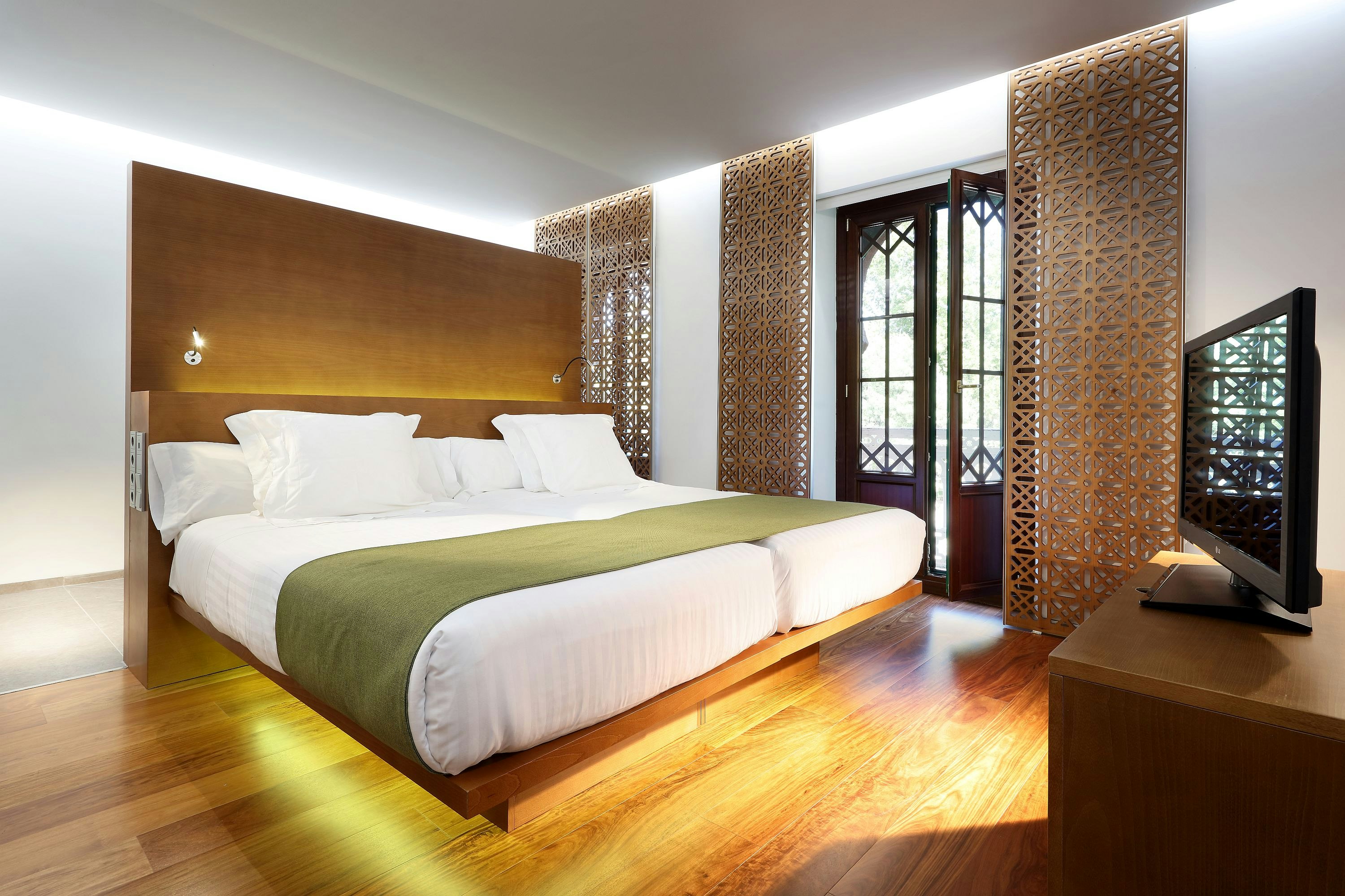 Alhambra Palace Hotel 24/60