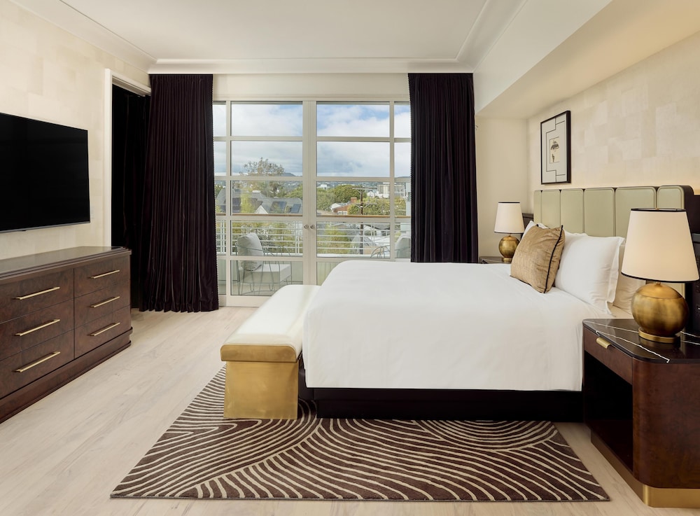 Beverly Hills, Suite, King Bed, Balcony، Cameo Beverly Hills, LXR Hotels & Resorts 4/10