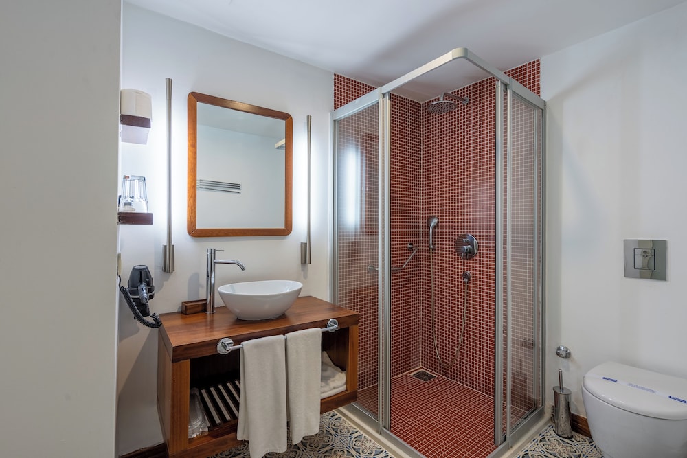 1 Bedroom, Economy, Family, 1 Double and 1 Single Bed, Murphy Bed، Puding Hotel 4/4