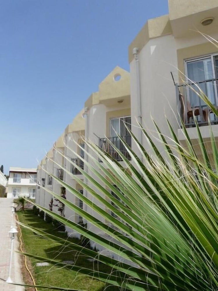 Viras Hotel 40/45