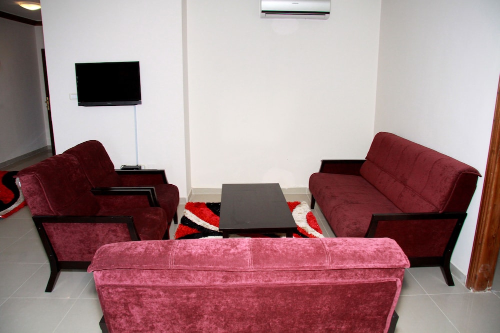 Sedrh Hotel 18/30