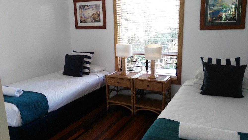 3 BEDROOMS, SUPERIOR, APARTMENT