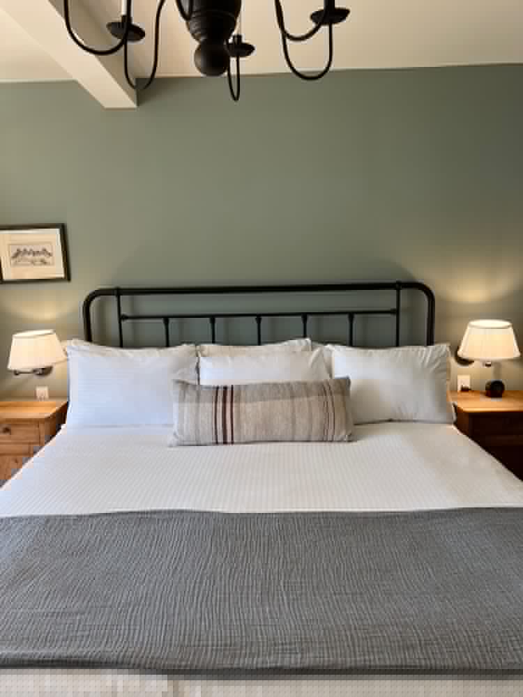 Jenner Inn 34/78