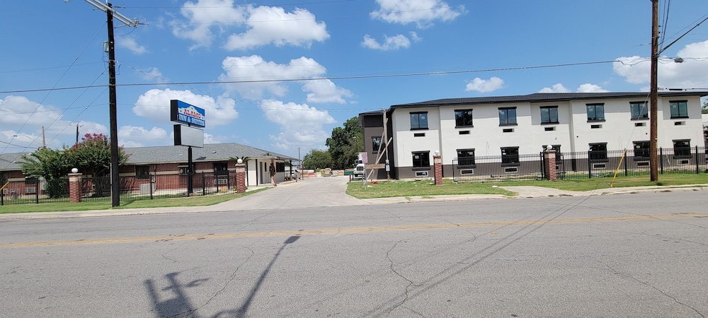 Americas Best Value Inn San Antonio Downtown Riverwalk 3/42
