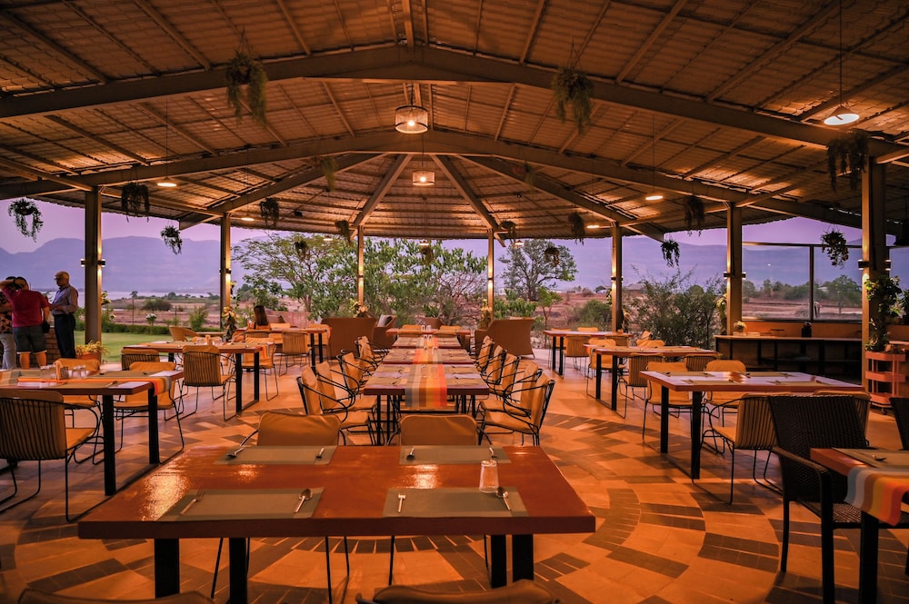 Saj By The Lake - Malshej Ghat Hotel 25/50