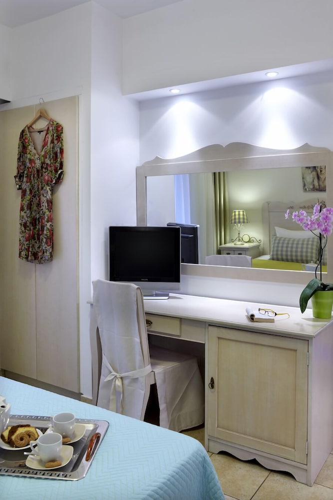 Mitos Suites 50/62