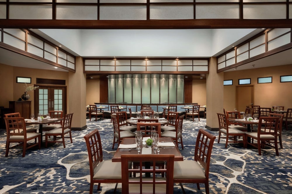 DoubleTree by Hilton South Charlotte Tyvola 33/54