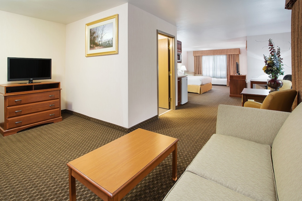 Holiday Inn Express Hotel And Suites Marion 36/68