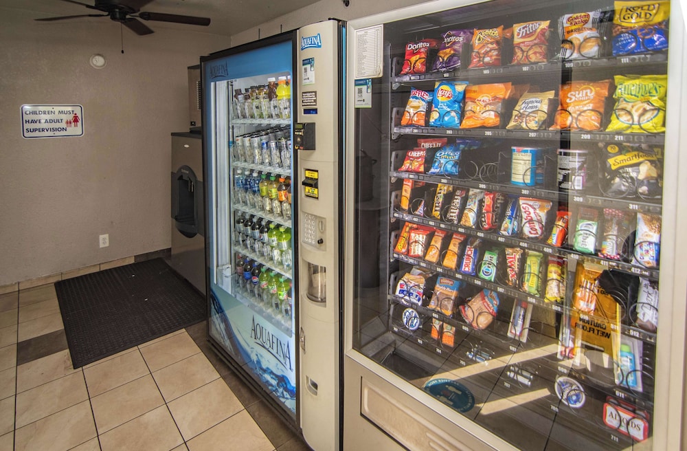 Motel6 Ft. Pierce, FL 34/60