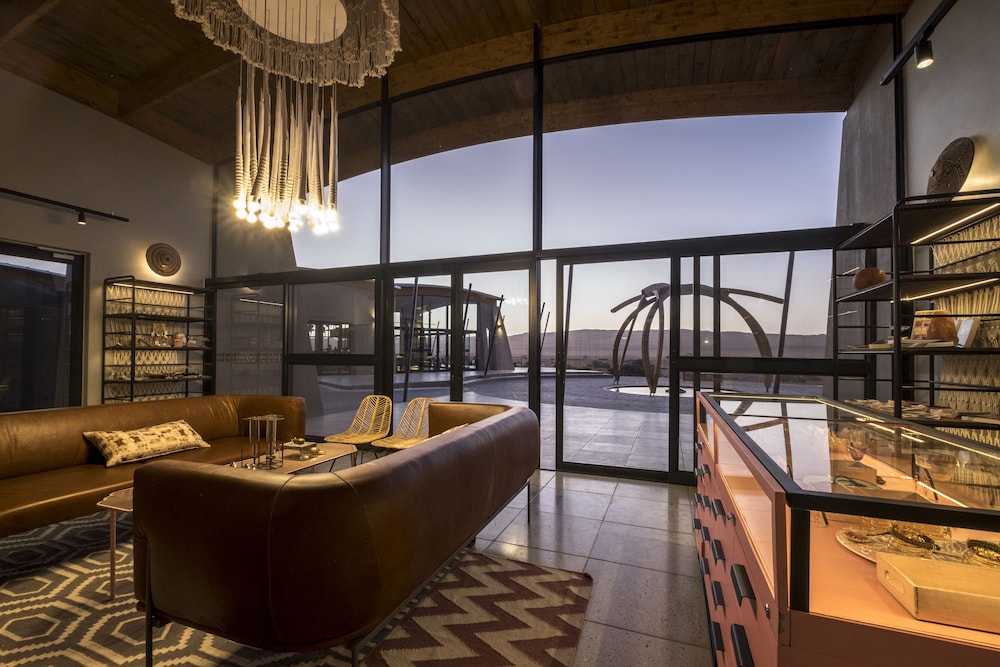 The Desert Grace, Gondwana Collection Namibia (PTY 35/58