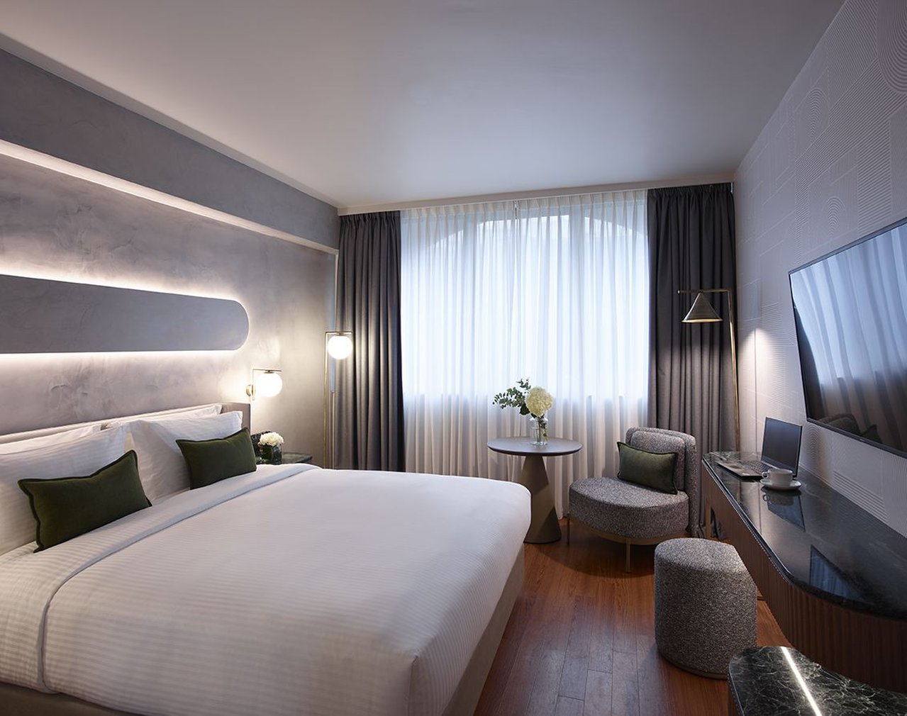 Titania Hotel 10/48