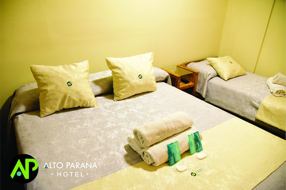 Alto Parana Hotel 6/22
