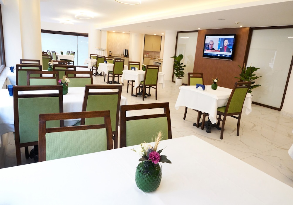 Mira Otel Alsancak 25/34