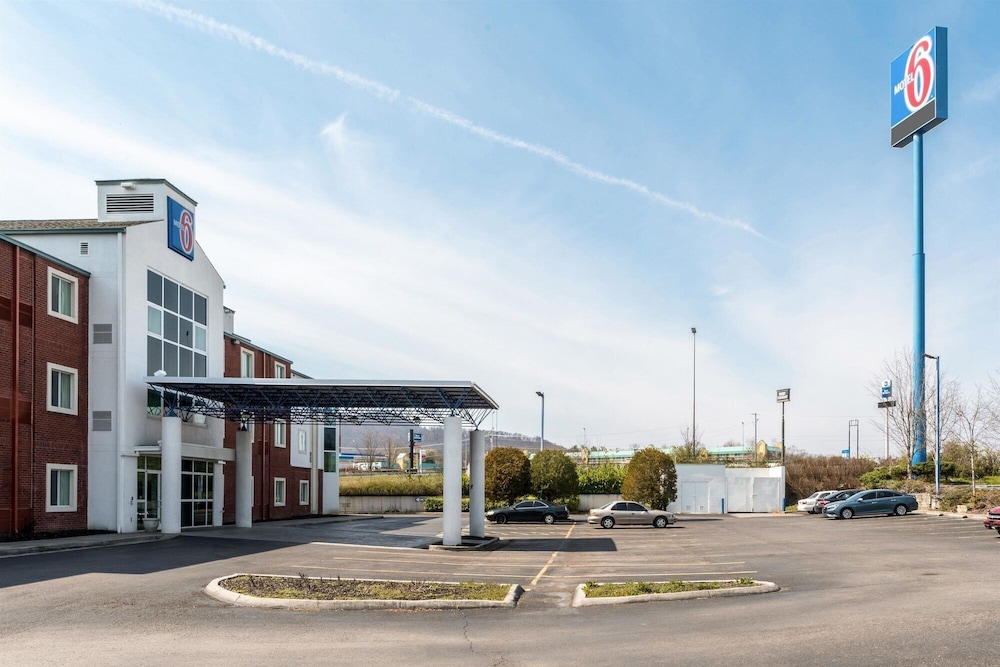 Motel6 Newport, TN 39/40