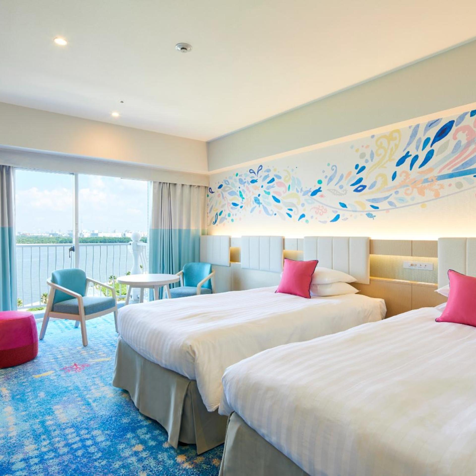 Rainbow, Superior, Twin Beds, Park or Bay View