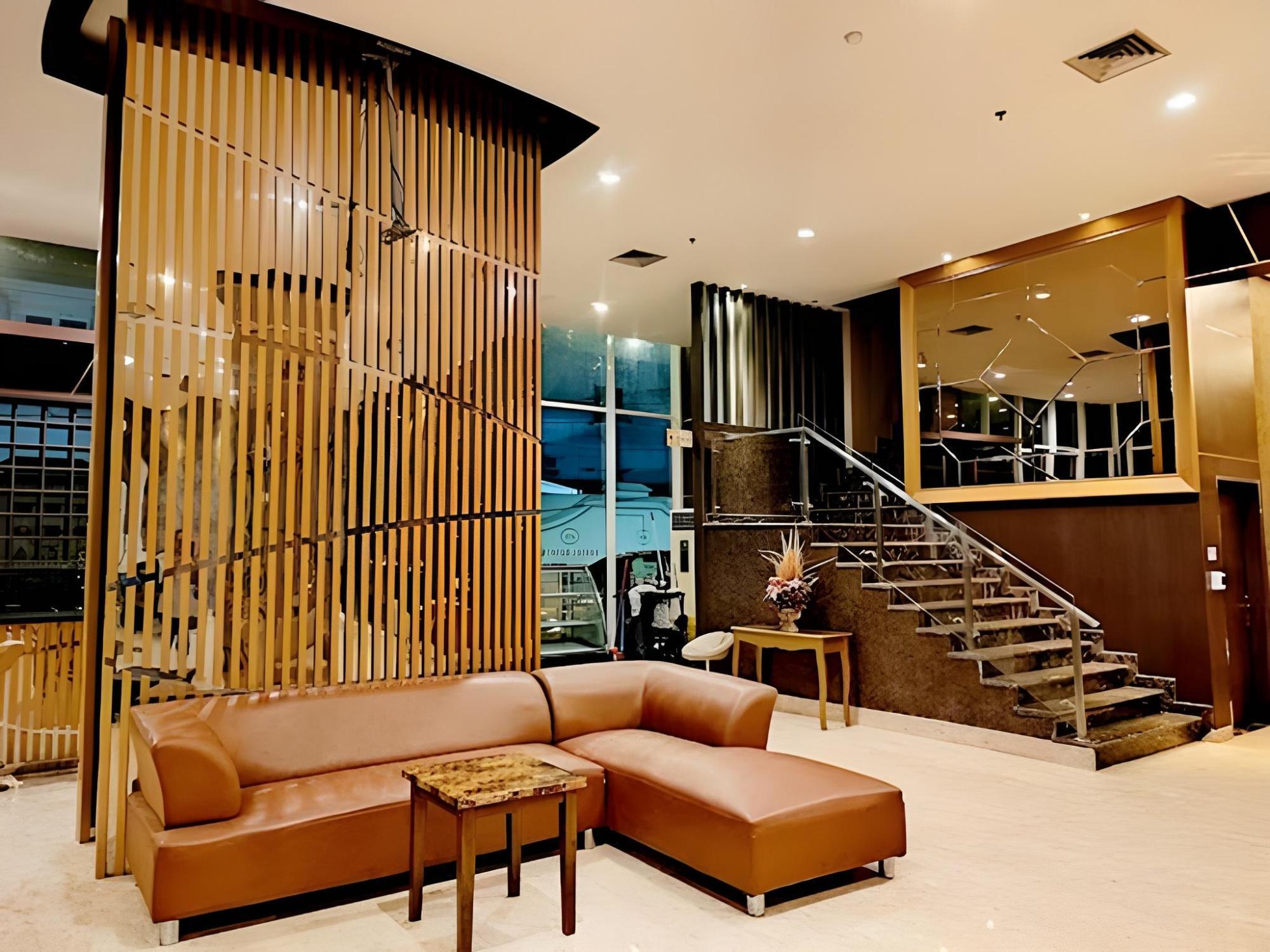 HOTEL REMCY PANAKKUKANG MAKASSAR 36/58