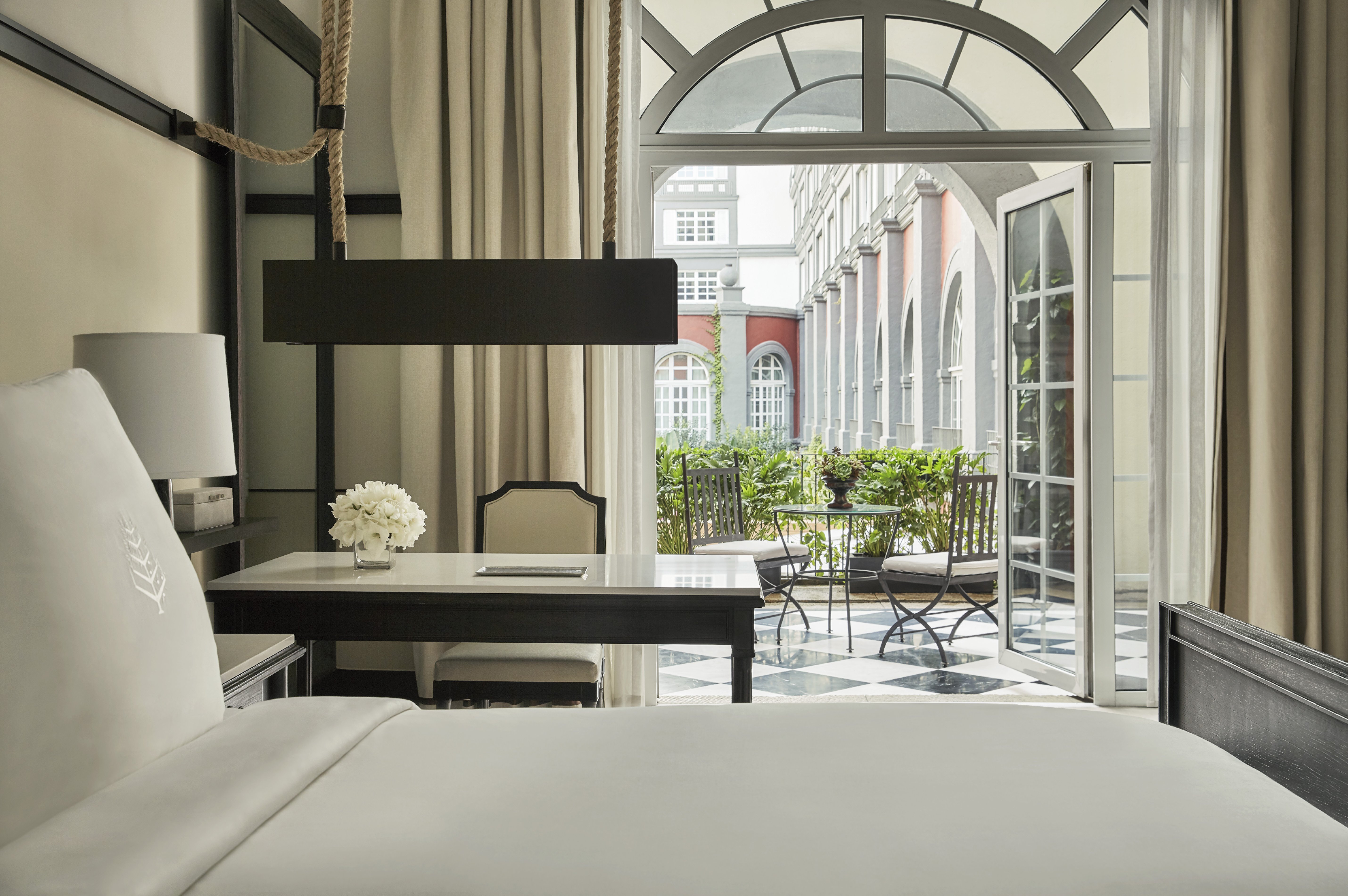 PREMIER, KING BED, TERRACE
