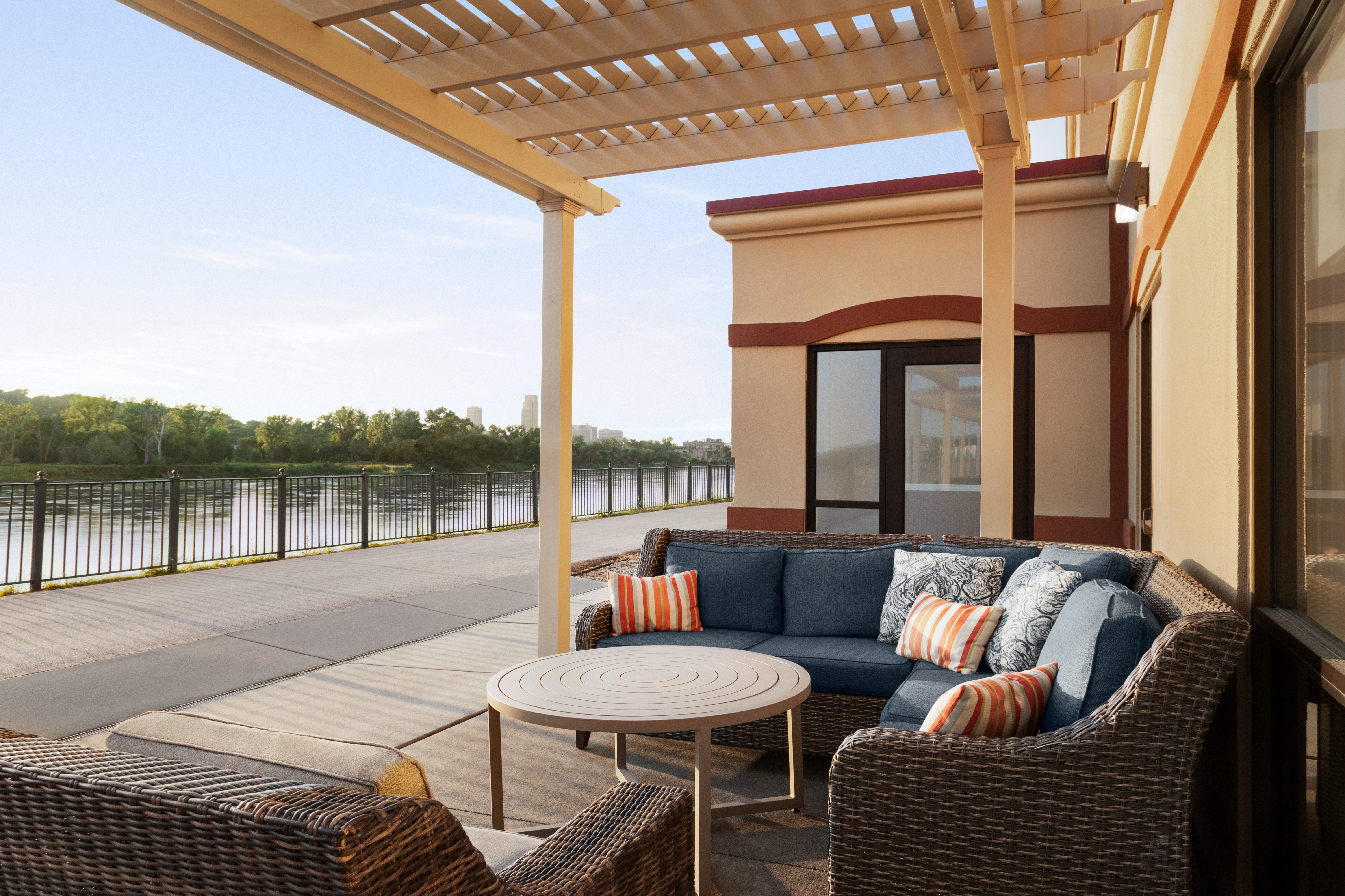Holiday Inn Hotel Suites Council Bluffs I 29 15/38