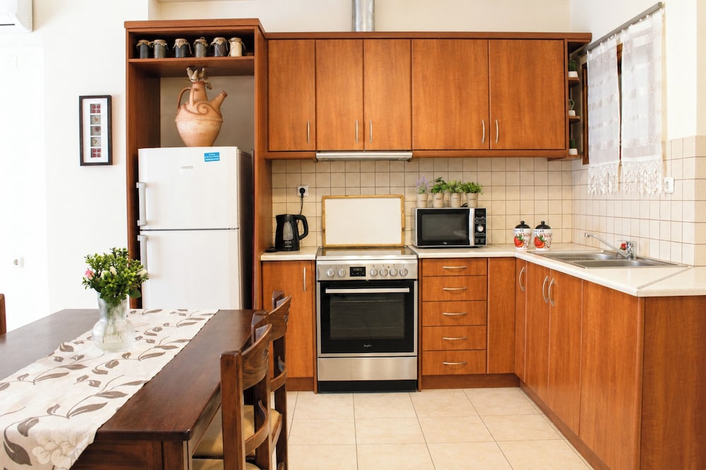 Xristina's Apartments 5/50