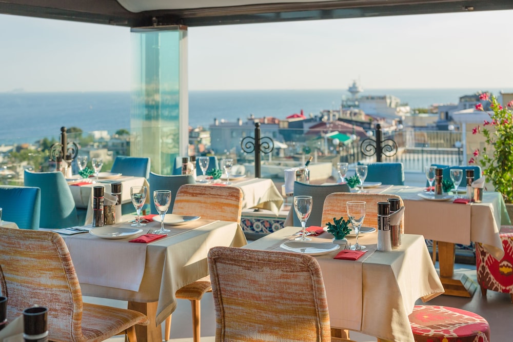 Tria Hotel Istanbul 30/35