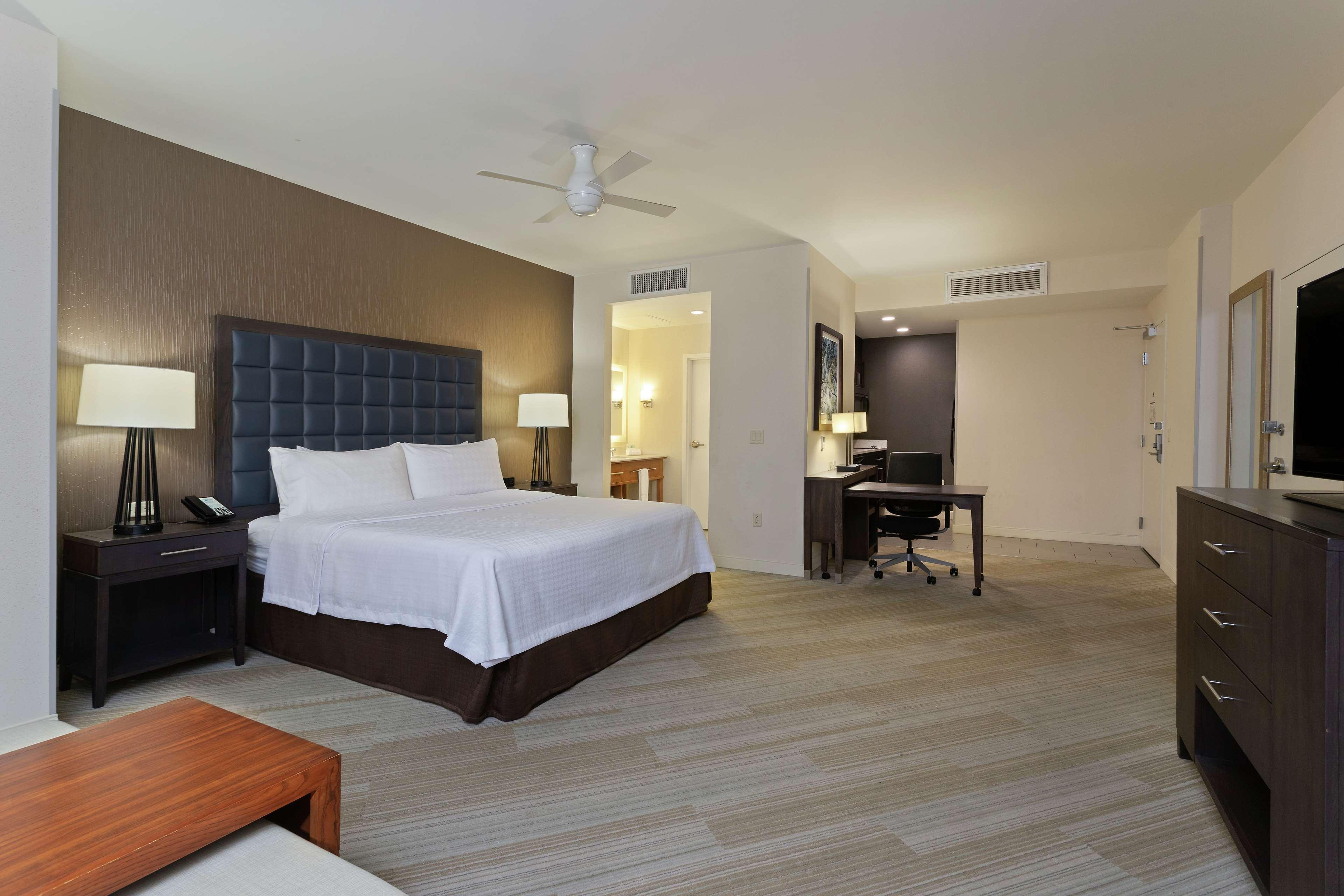 STUDIO, SUITE, KING BED, ACCESSIBLE