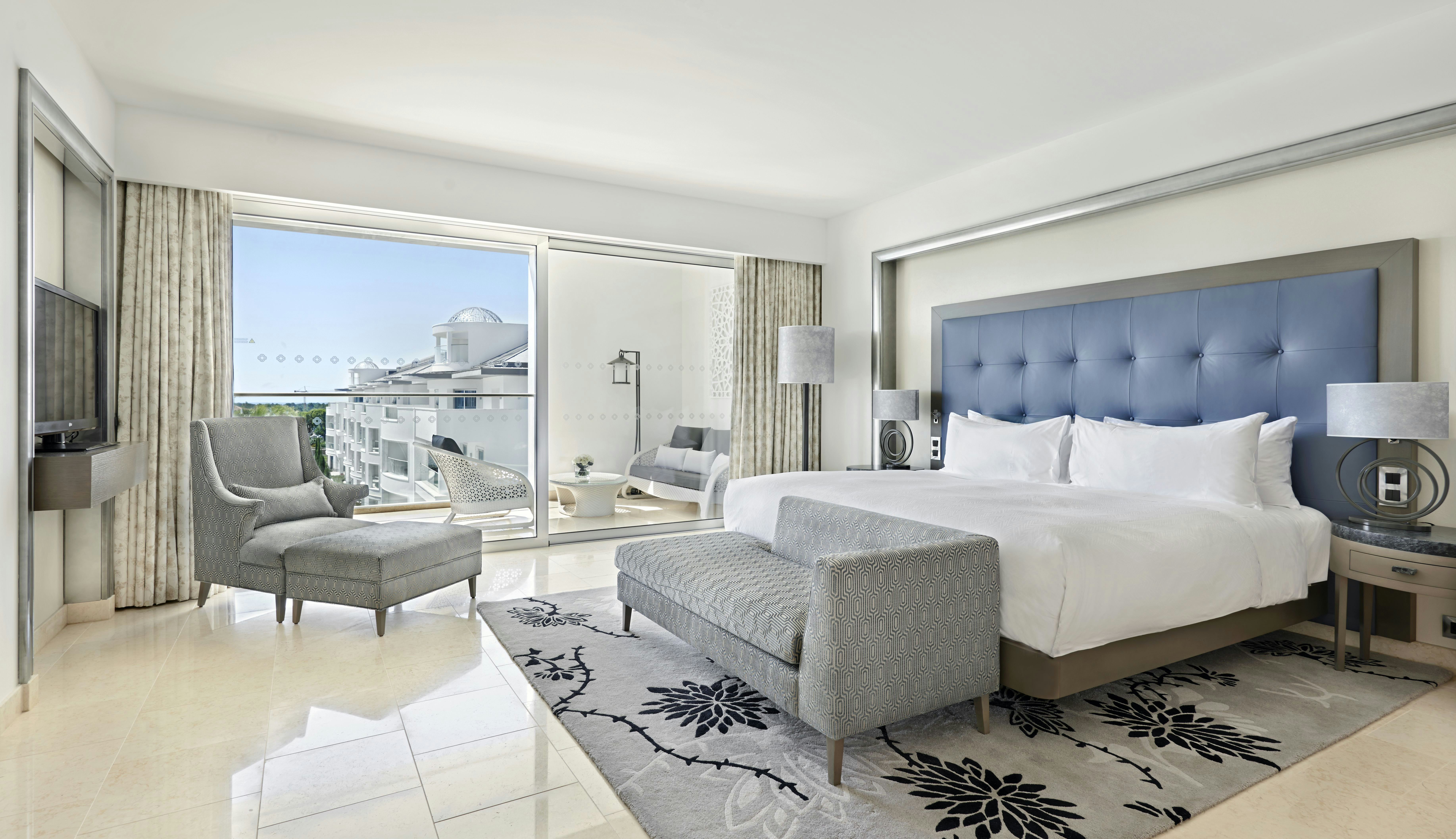 GRAND, DELUXE, SUITE, KING BED, POOL VIEW