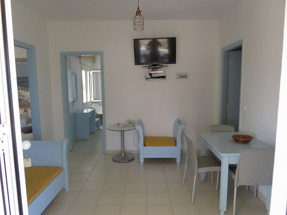 Blue Beach Villas Apartments 26/61