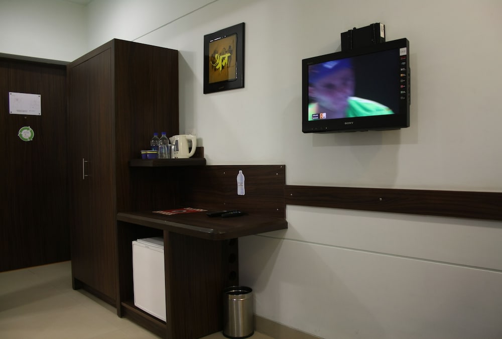Ginger Faridabad 24/45