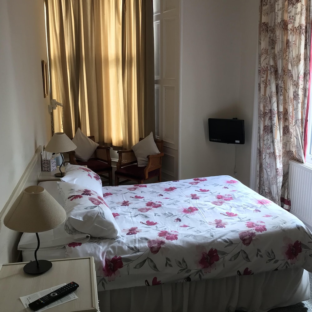 Dorstan Guest House 53/72