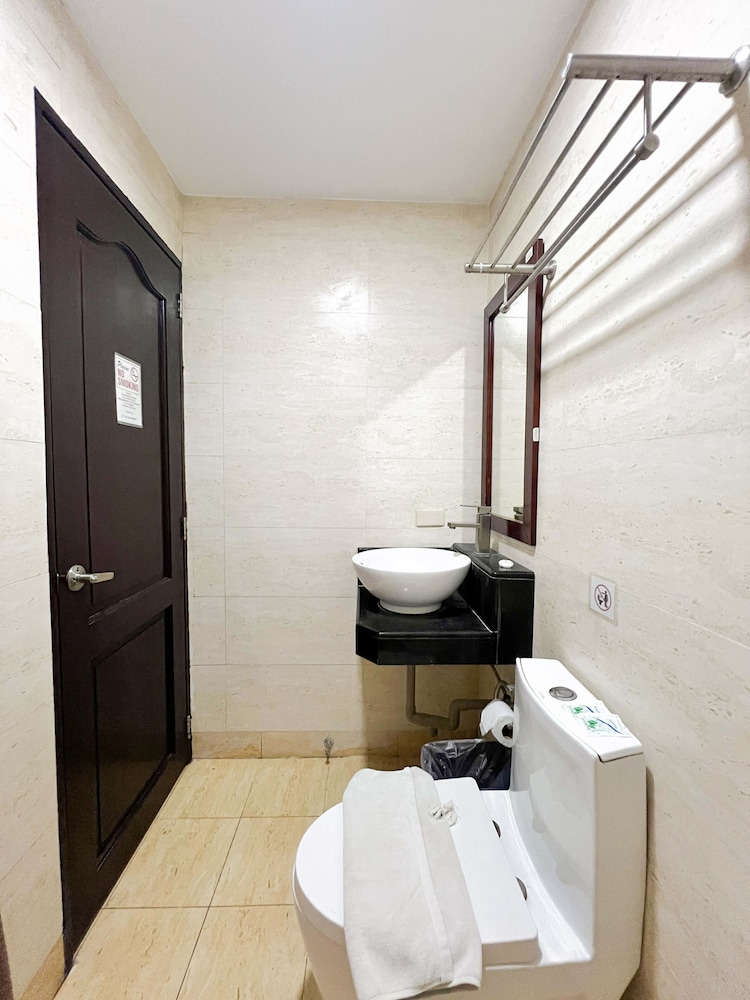 Cebu Capitol Central Hotel and Suites powered by Cocotel 55/55