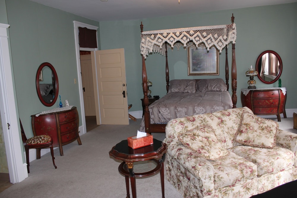 Victorian Charm Inn 5/47