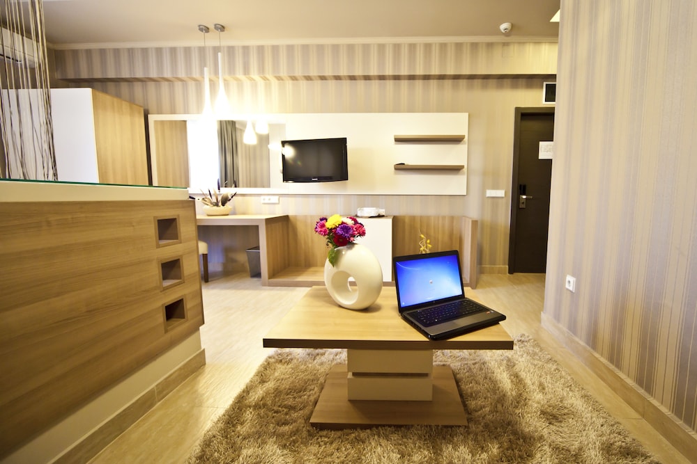 Hotel Confort 4/54