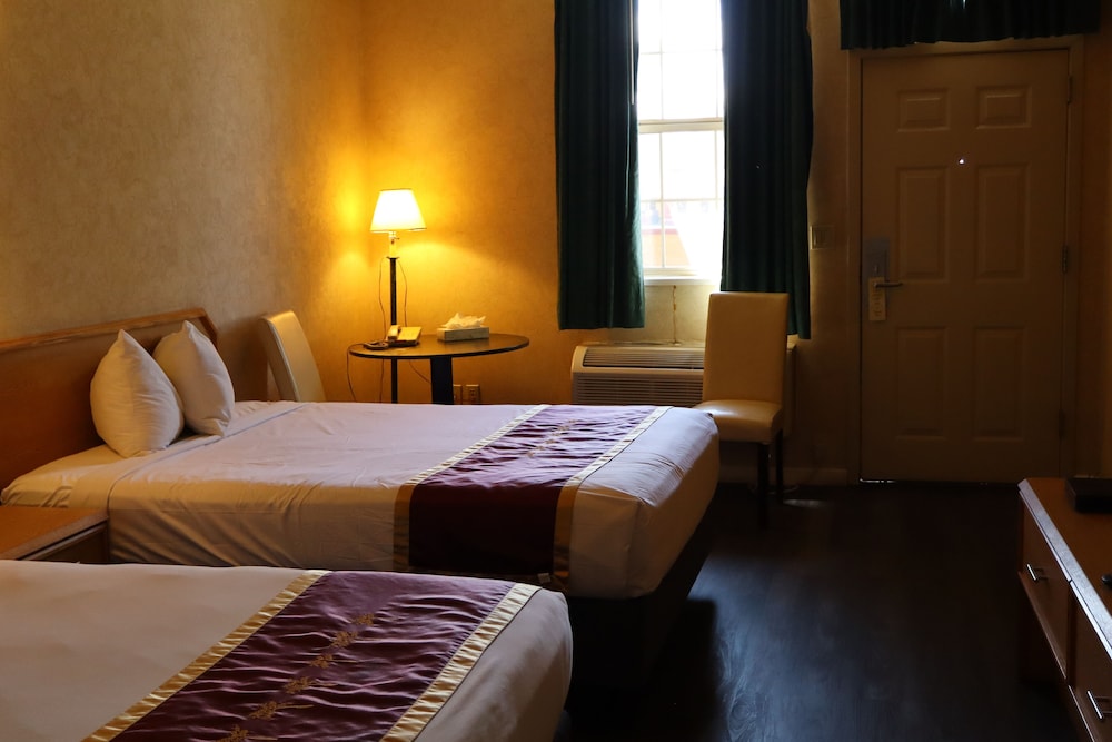 Econo Lodge Inn & Suites Montrose - Black Canyon Area 10/47