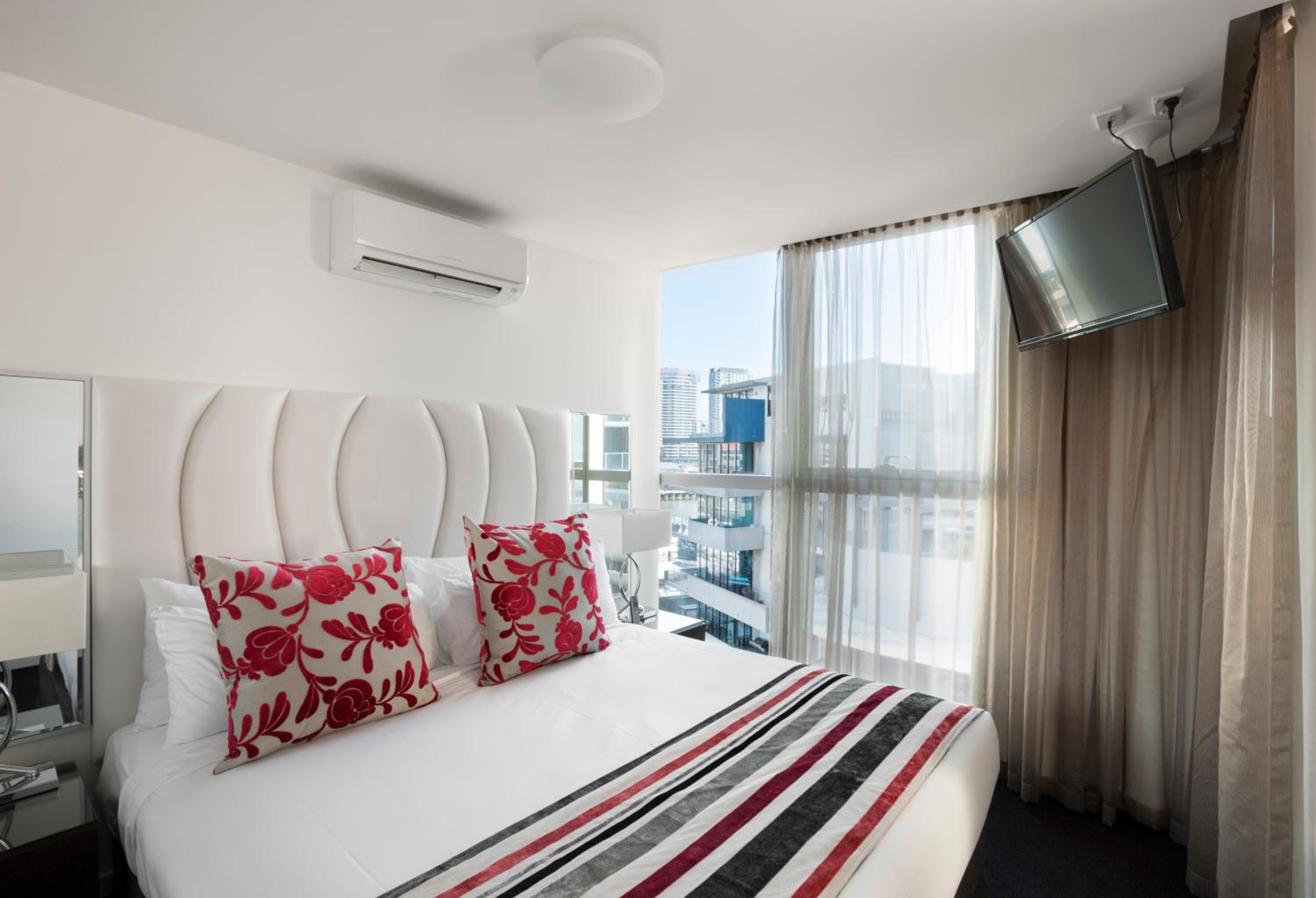 2 Bedrooms, Apartment, King Bed, 1 Queen or 2 Queen Beds, Queen Bed